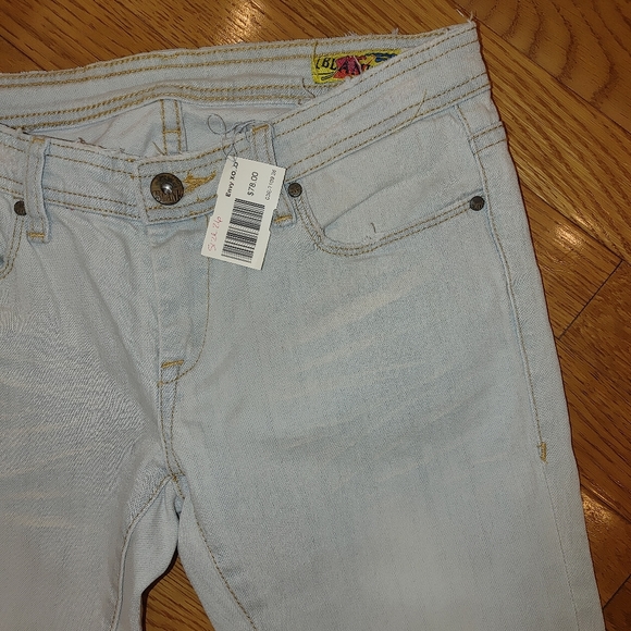 BLANK NYC INORGANIC CROP JEAN 26 - Picture 5 of 10